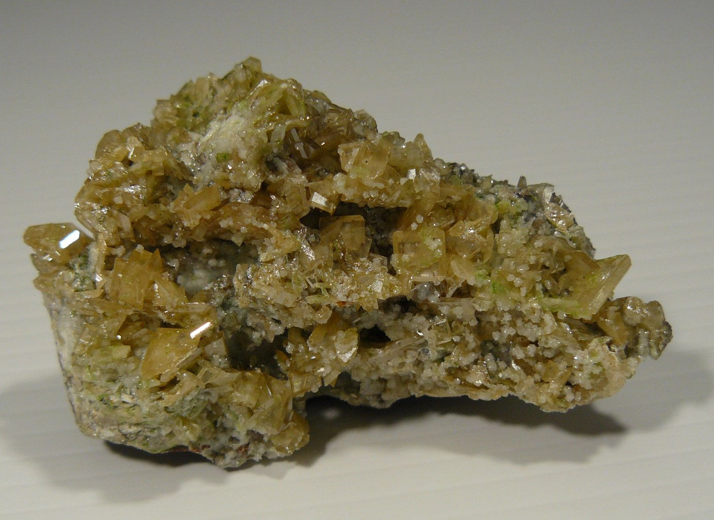 Wulfenite on Calcite