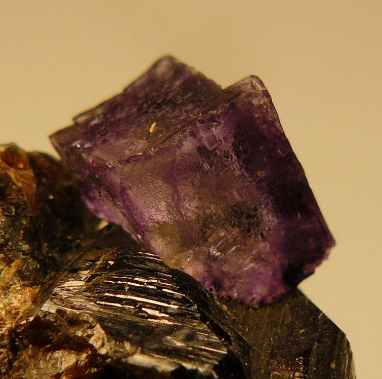 Thumbnail: Fluorite and Sphalerite