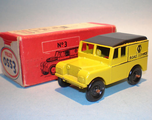 Morestone Esso Petrol Pump Series No.3 AA Land Rover