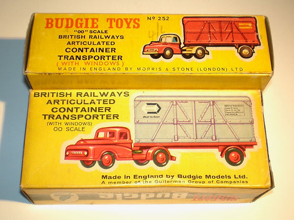 Budgie No.252 British Railways Container Transporter boxes