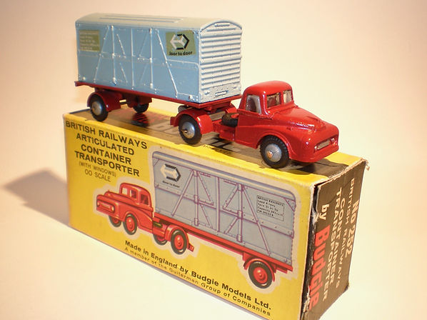 Budgie No.252 British Railways Articulated Container Transporter