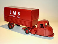Budgie No.702 Scammell Scarab Articulated Van