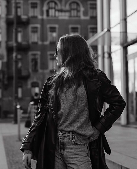 kaboompics_city-chic-in-autumn-casual-fall-outfit-fashion-trends-33446 (1).jpg