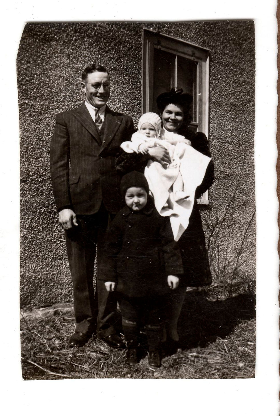 1947c_Aunt_Helen_Croteau