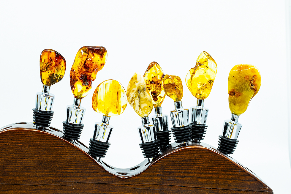 Thumbnail: Wine Bottle Cork with natural Amber Piece