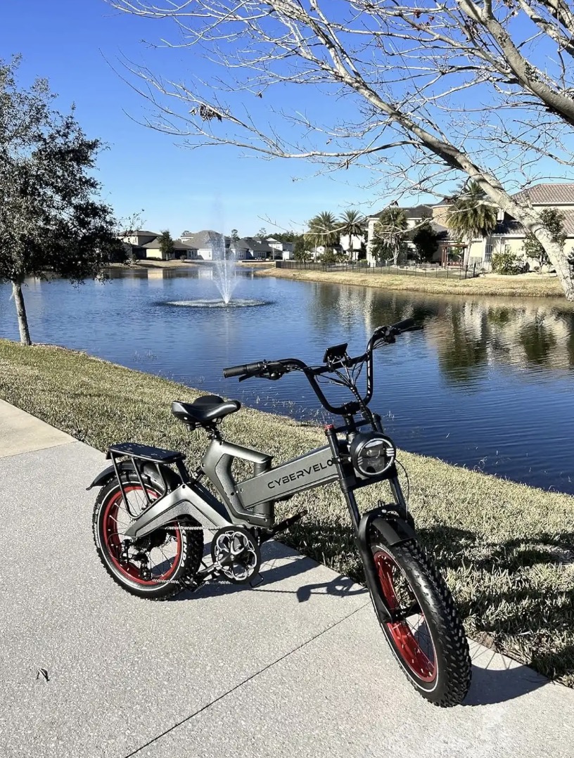 Customer photo riding an EK6 Max 2.0 e-bike