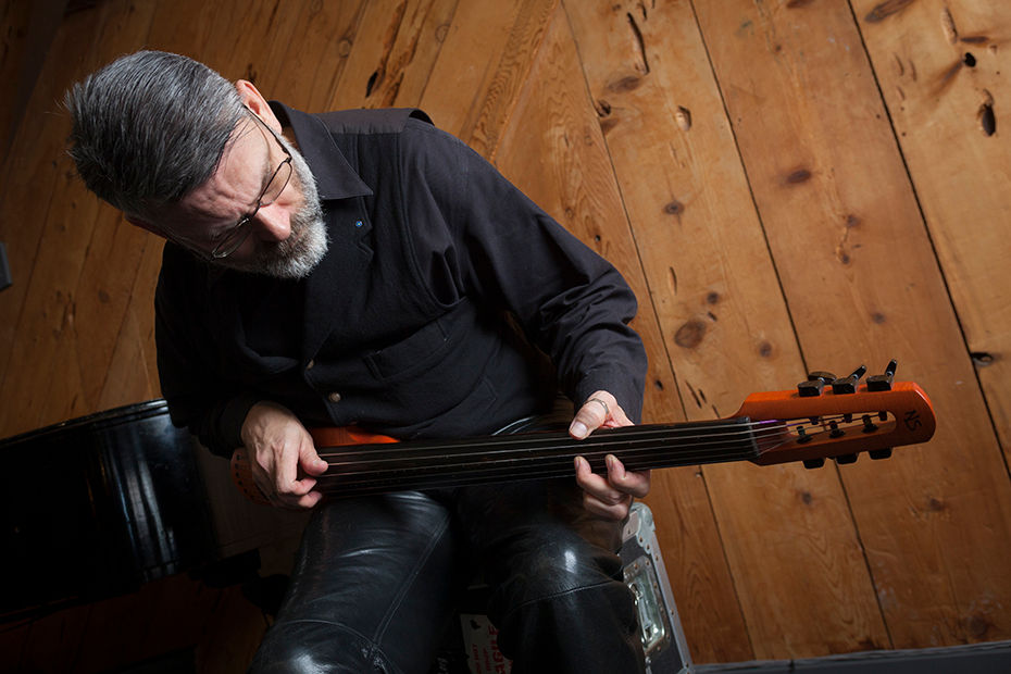 David Leikam NS CR6-string electric cello