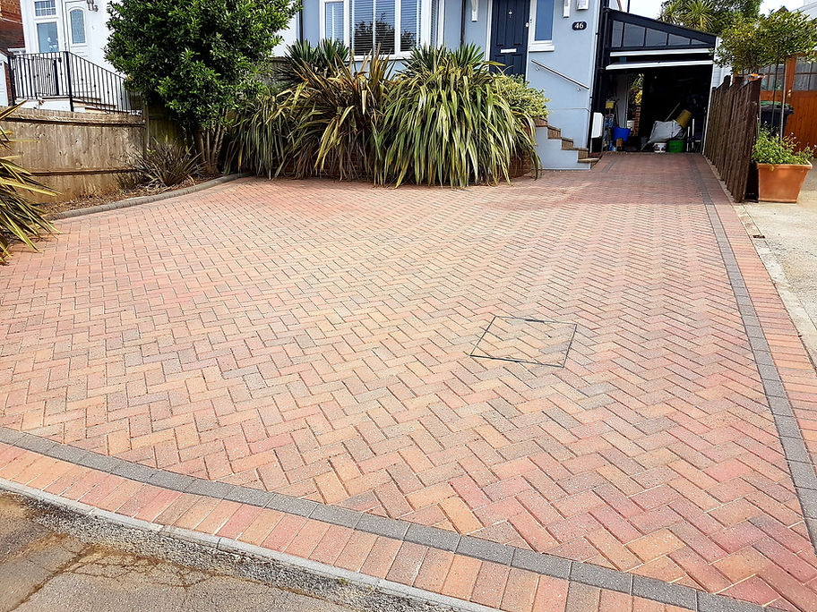 HOME Berewood Pro Cleaners driveway cleaning in Waterlooville