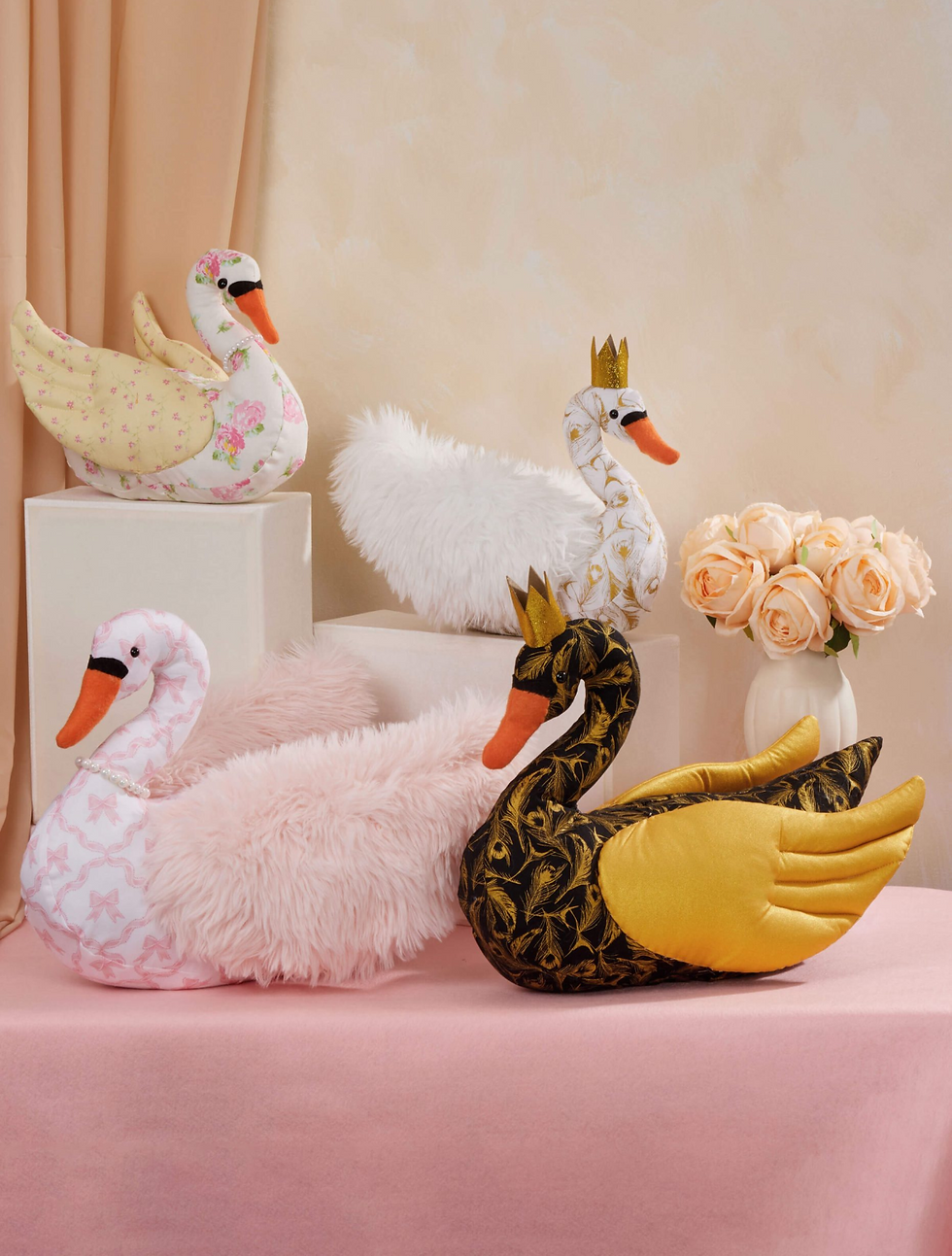 Thumbnail: McCall's pattern m8600 full photo display