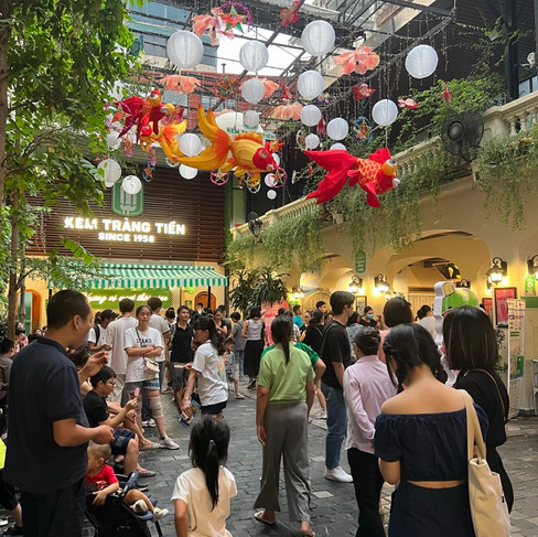 Kem Trang Tien, Hanoi