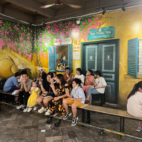 Kem Trang Tien, Hanoi