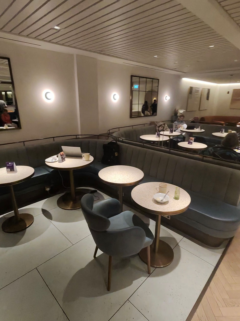Review: No 1 Lounge Heathrow Terminal 2 Is This the Swankiest Spot Before Take-Off?