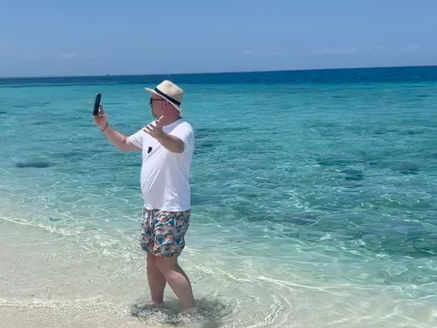 Holafly eSIM Review (2026): Unlimited Data Abroad is it Worth It or Overpriced?