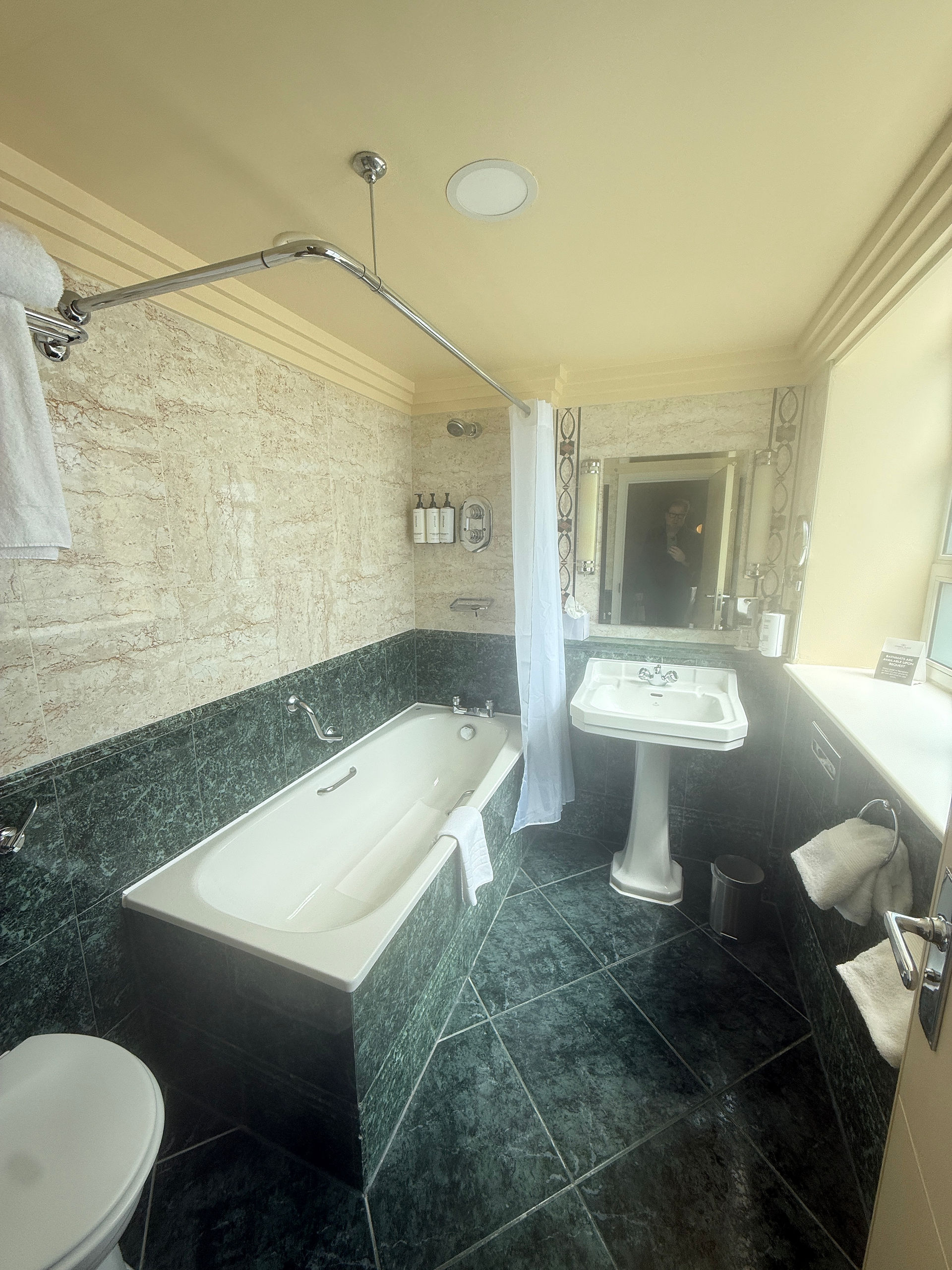 Bathrooms at the Crowne Plaza Liverpool Airport 