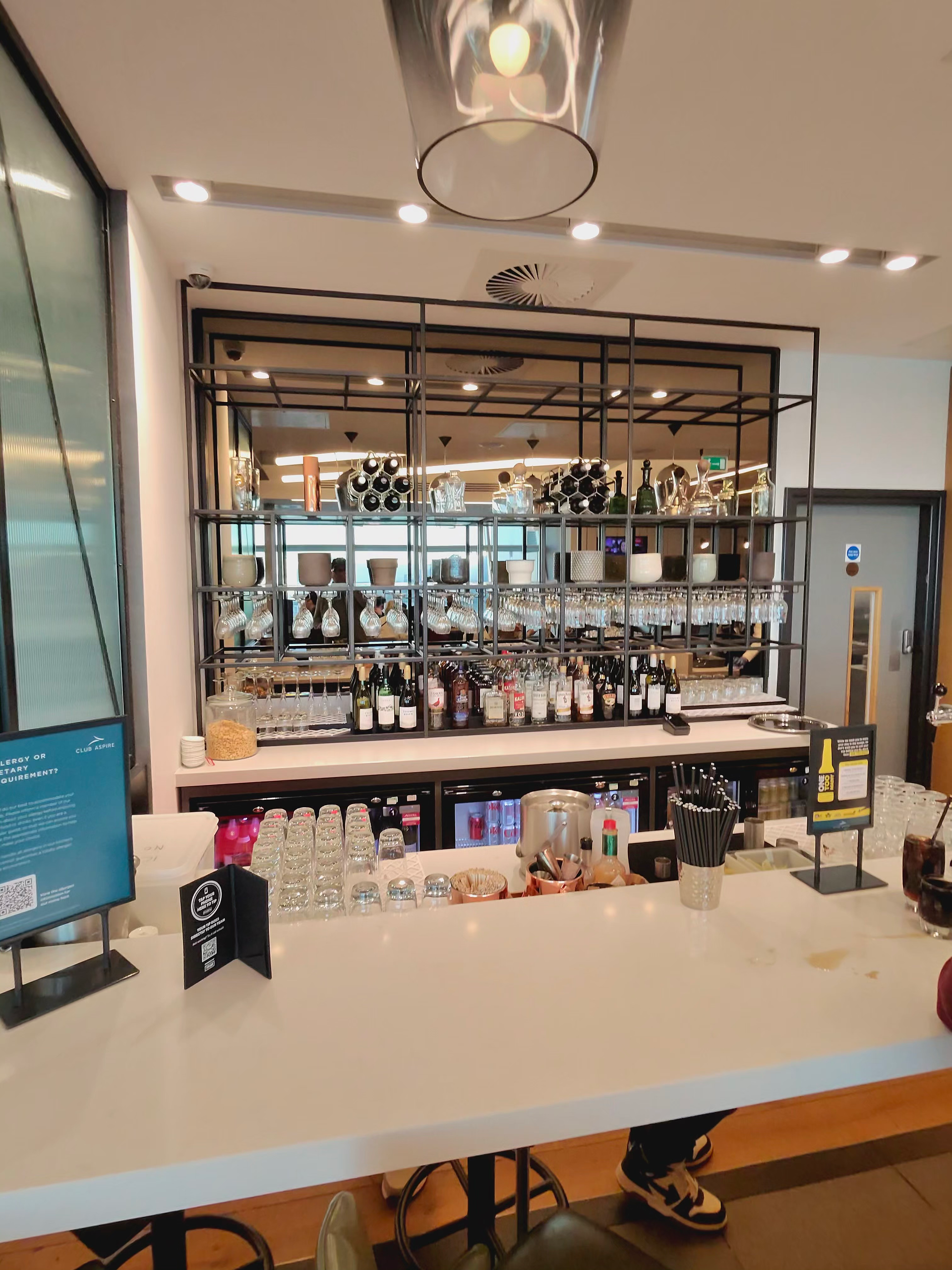 Gatwick Airport Lounges: Aspire Lounge Review Gatwick South, Luxury or Letdown?