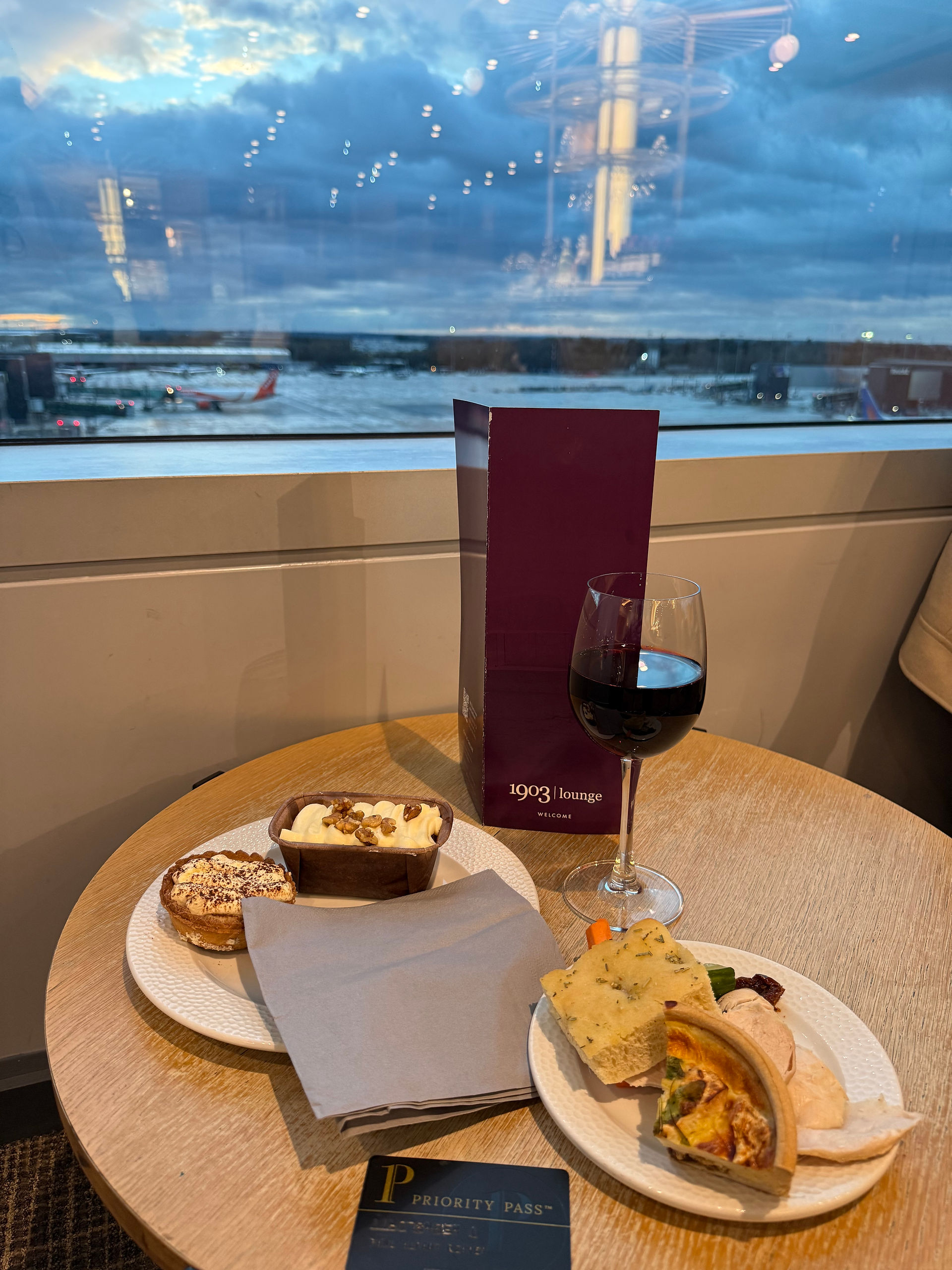 Food at Number 1 lounge Gatwick North