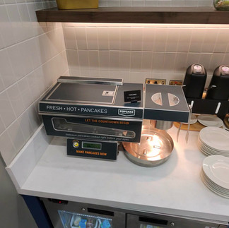 Liffey Lounge Dublin Airport Food, the pancake machine