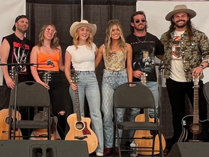 Julia Vos performs at BVJ
