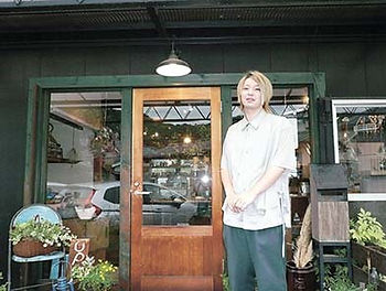 店主の櫻井力斗さん