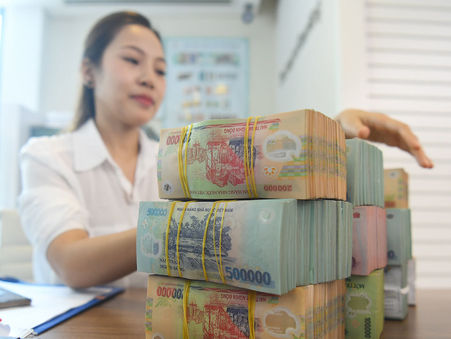 (Vietnam) Central bank further cuts benchmark interest rate to aid economy