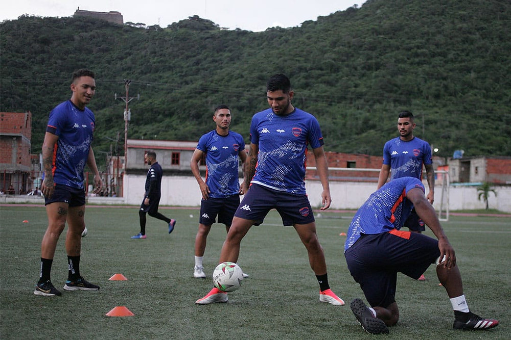 Academia Puerto Cabello vuelve a La Bombonerita