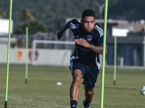 Academia Puerto Cabello busca la clasificación a Fase Final en el Monumental de Maturín.