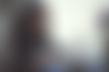 何を書けばいいかわからなくて、 パソコンの前で１時間以上佇んでます。