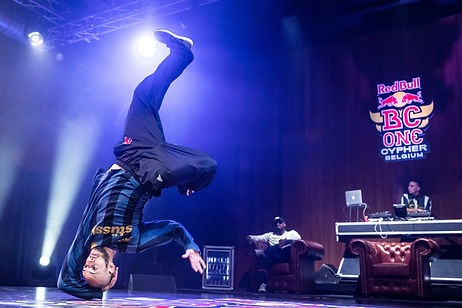 Eight b-boys and eight b-girls battle for two New York places in November.
