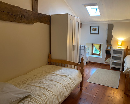 Gite Blanc Twin Bedroom 4.jpeg