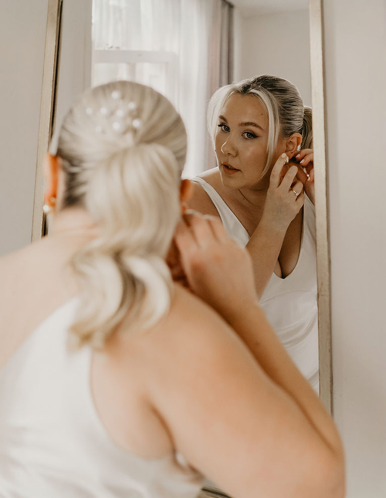castlefield-rooms-wedding-manchester-ella-dan-claire-mcclean-photography-49_websize_edited