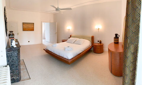 Avec salle de bain privative (douche + baignoire), salon privé et terrasse privative