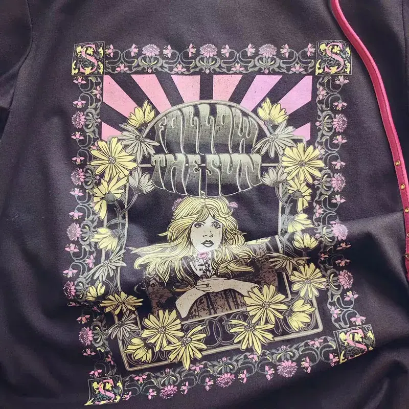 Thumbnail: Vintage  Follow the Sun Tee