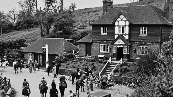 The Three Moles Pub History - Hunting Hounds