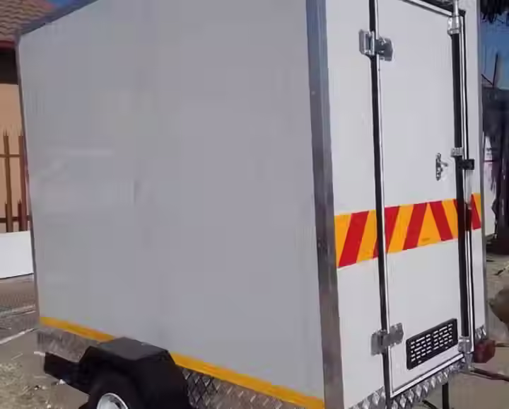 Mobile Fridge single Axle for sale