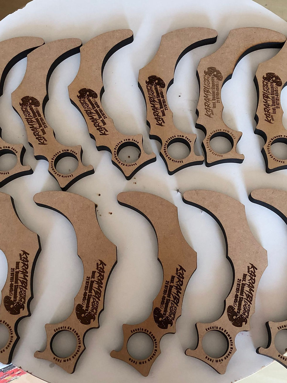 Miniatura: Facas de MDF para treino