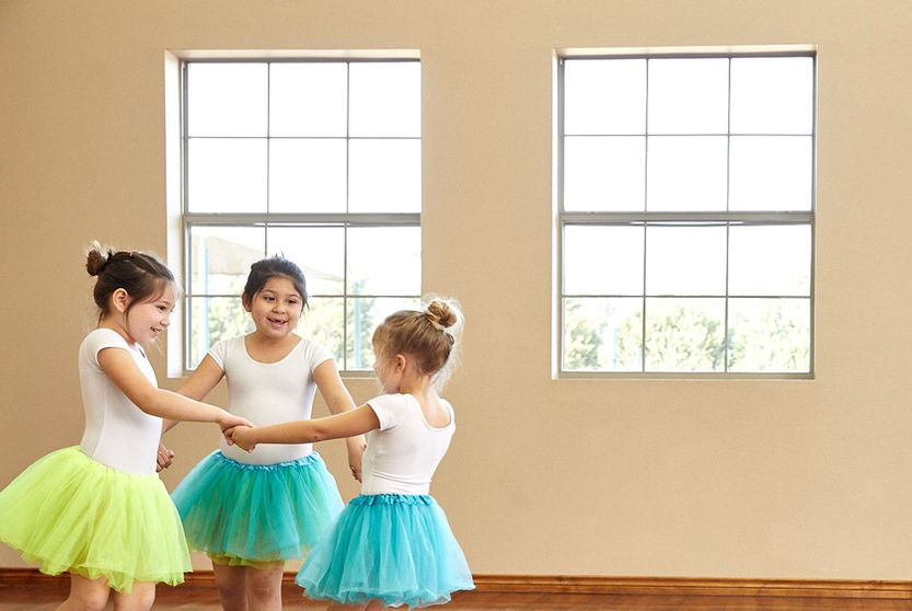 Stretch -n- Grow kids active during Dance Stars