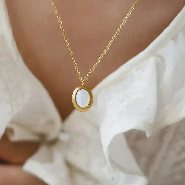 Thumbnail: Oval Pearl Pendant
