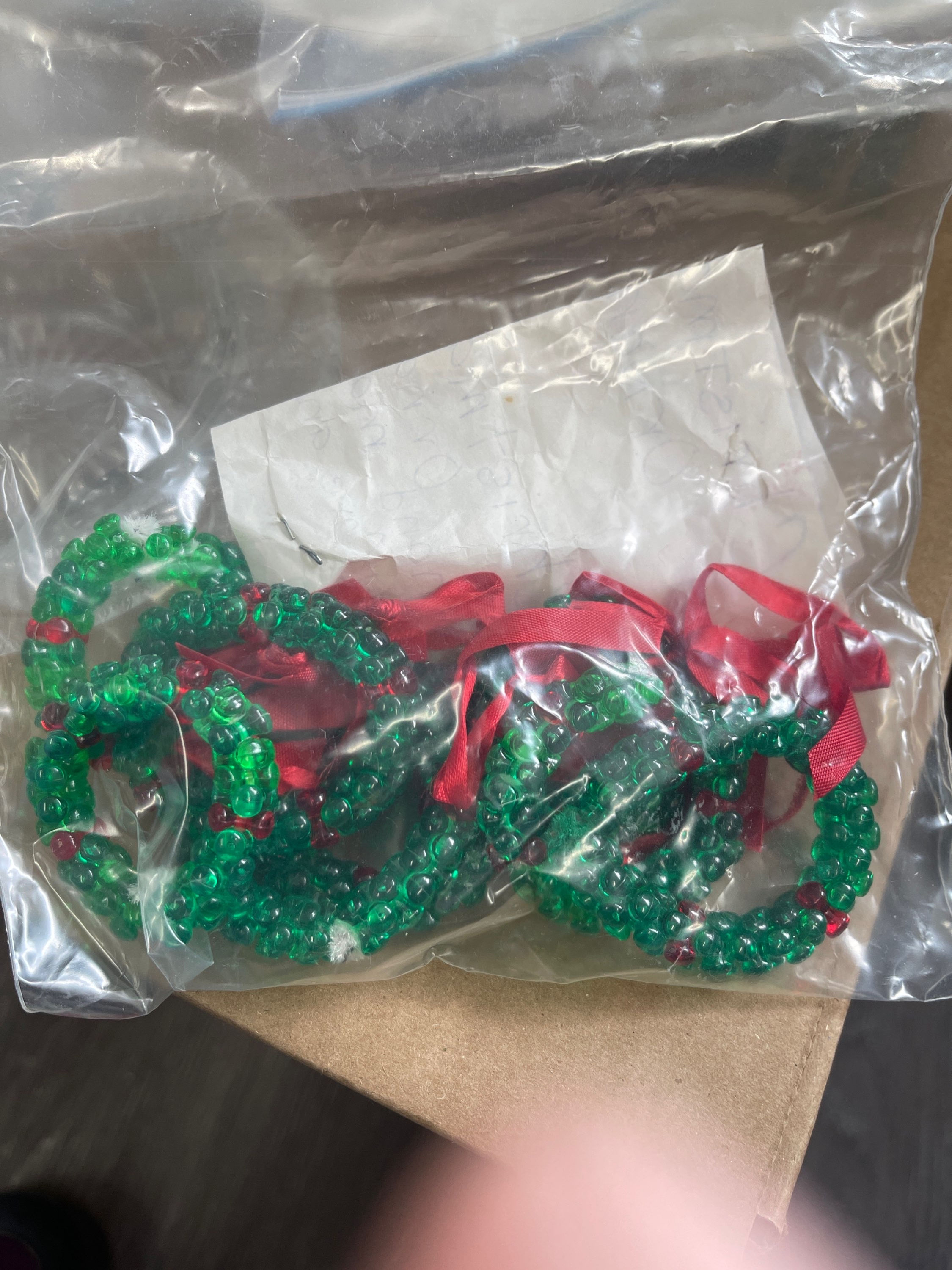 DM100 Vintage Christmas 8 Napkin Rings