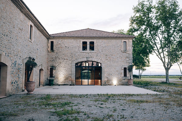 Vue du Mas Tamariguières, domaine de caractère pour mariages et événements près de Montpellier