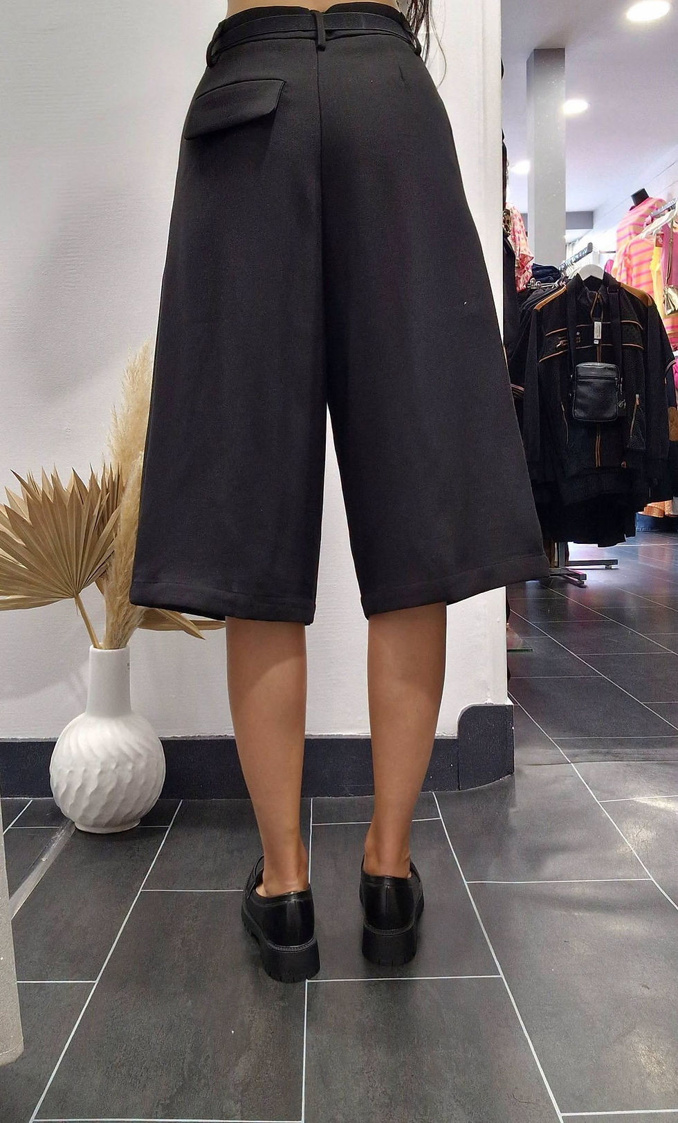 Miniature : Bermuda tailleur noir JODDY