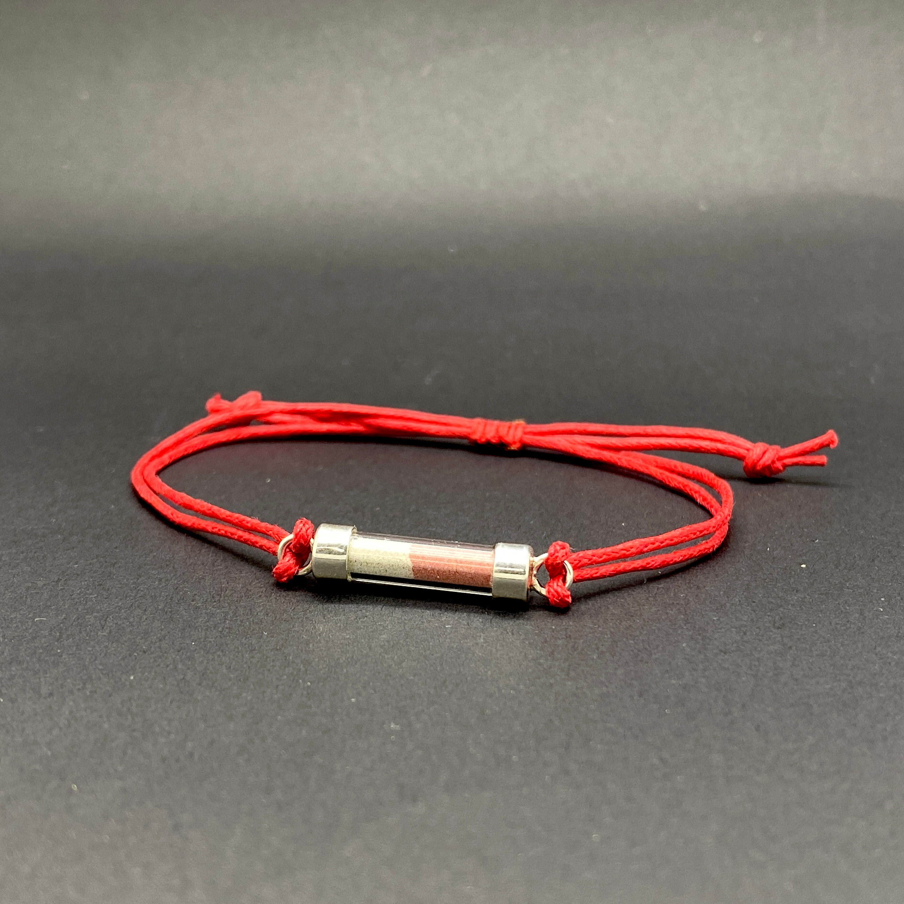 Armband met Domtoren restmateriaal met rood lederen koord