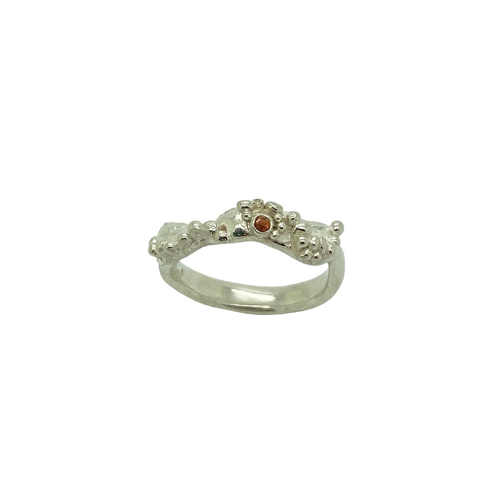 Thumbnail: Ring Aspergillus with garnet