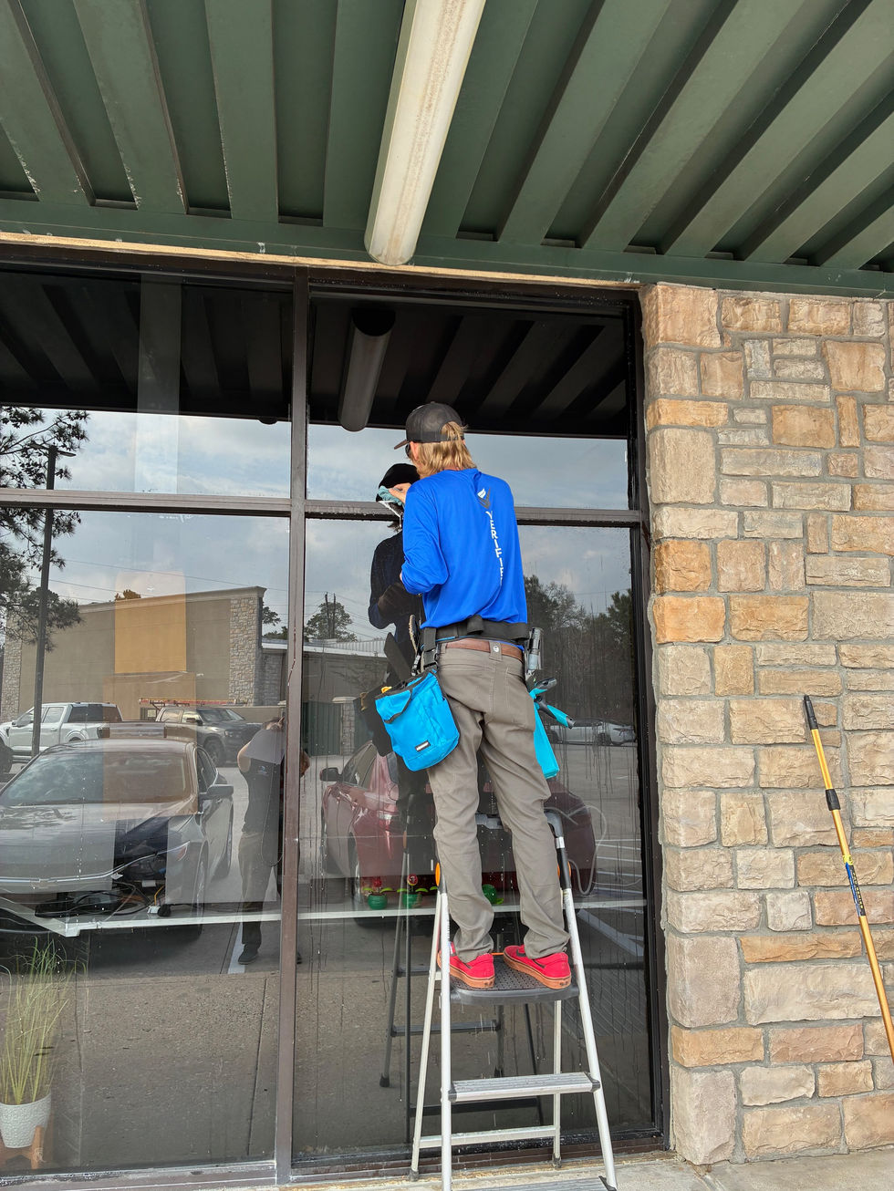 uniform_window_clean