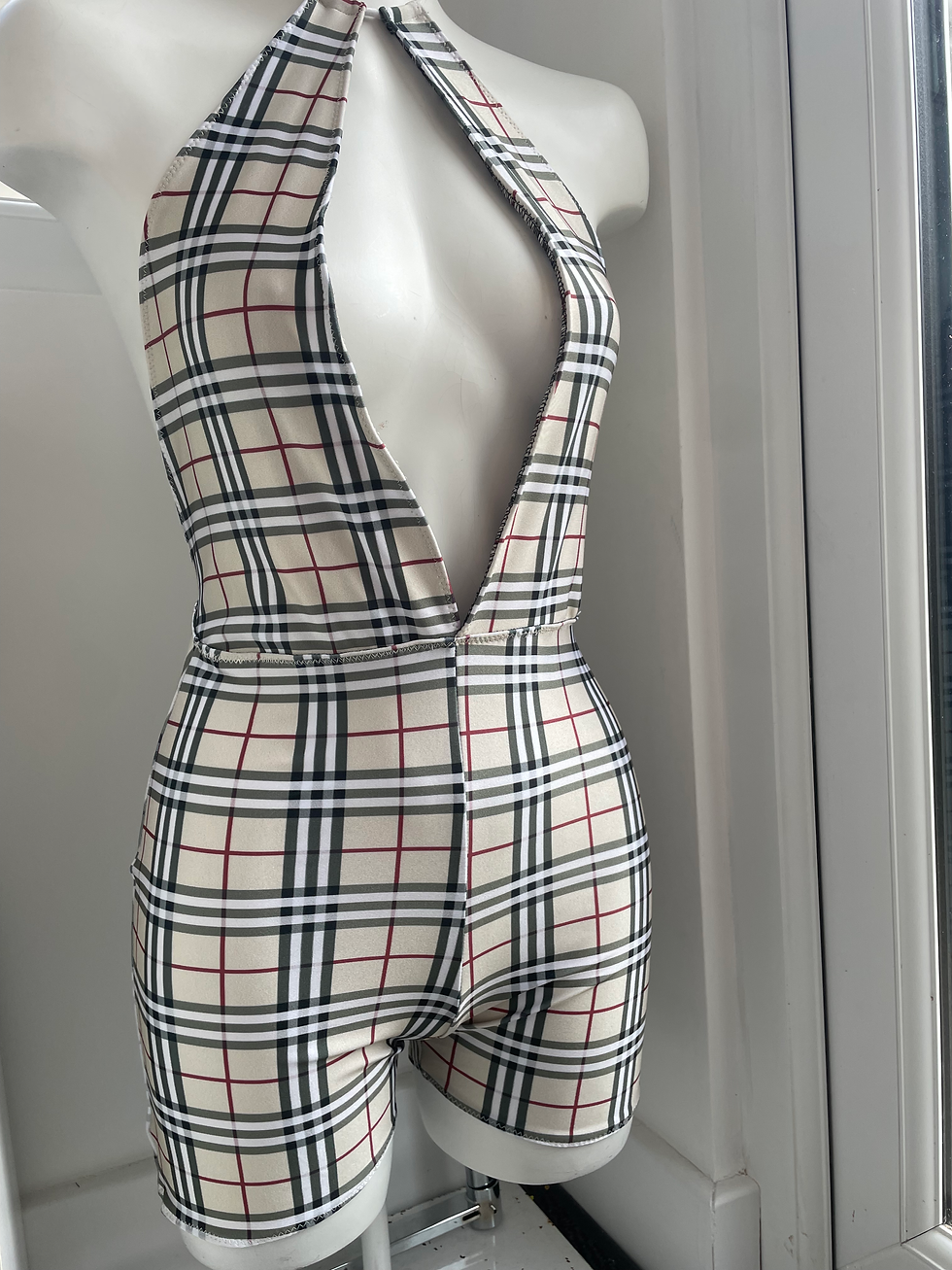 Miniaturbild: The multiway plunge halter backless hot pants unitard