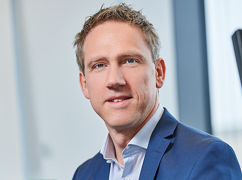 Christian Konzett, Learning Professional