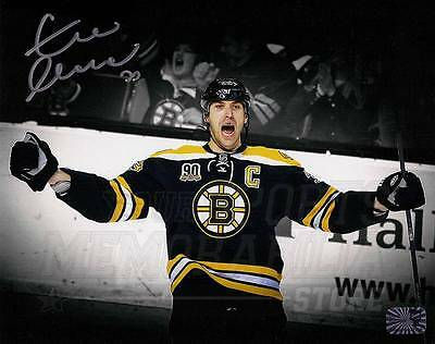 Zdeno Chara Boston Bruins Signed Autographed Spotlight Scream Celebration 8x10