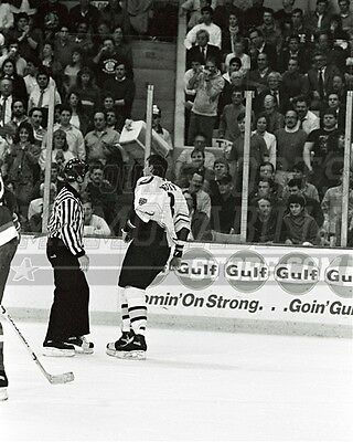 Vintage Cam Neely Boston Bruins Fight Torn Jersey  8x10 11x14 16x20 1315