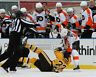 Dan Carcillo Flyers Shawn Thornton Winter Classic fight 8x10 11x14 16x20 937