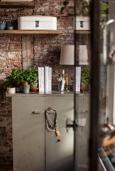 Top 10 hotels you ned to stay at | Mancave London, Lola's Place, amsterdam