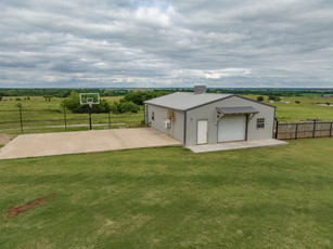 Home for sale in Lindsay, OK with shop and pool